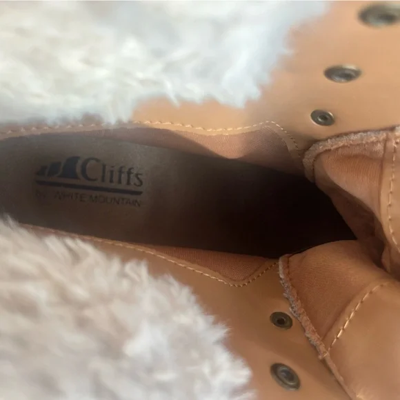 NWOT Cliff Heeled Boots - Picture 6 of 6